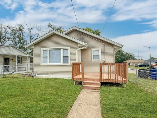 2028 Searle St, Des Moines, IA 50317