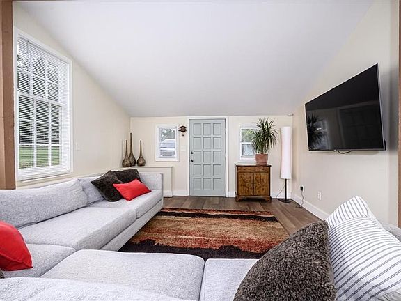 3rd image of 1537 S 49th St