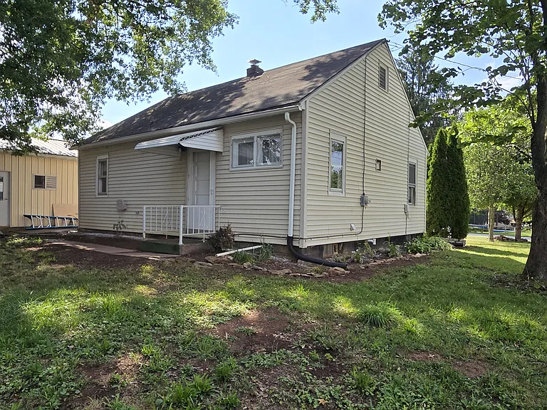 1875 Poplar Rd — Photo 7