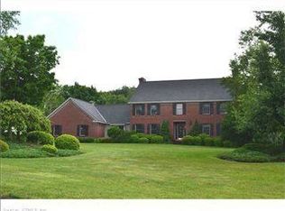 25 Misty Meadow Rd, Enfield, CT 06082