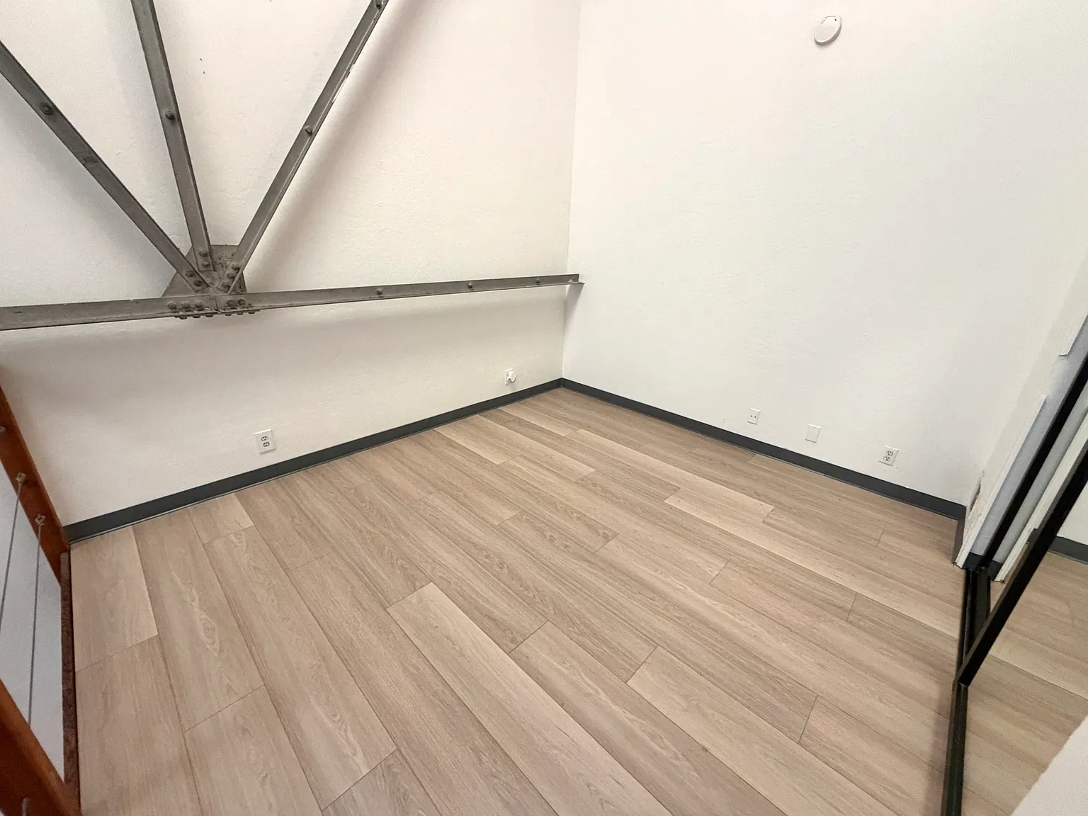 801 Minnesota St — Photo 4