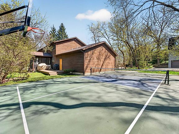 5th image of 5 Wood Crest Ct