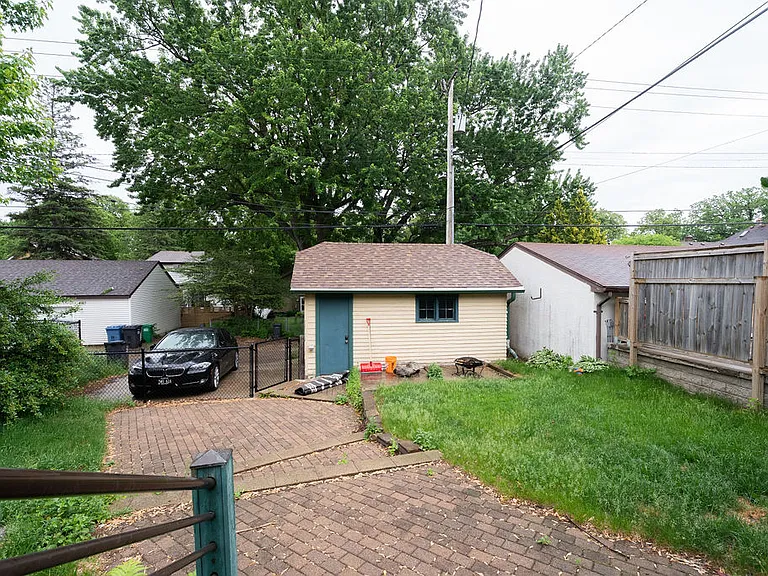 4142 Sheridan Ave N — Photo 25