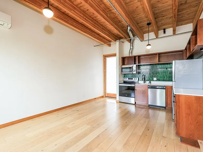 1515 N Rosa Parks Way — Photo 18