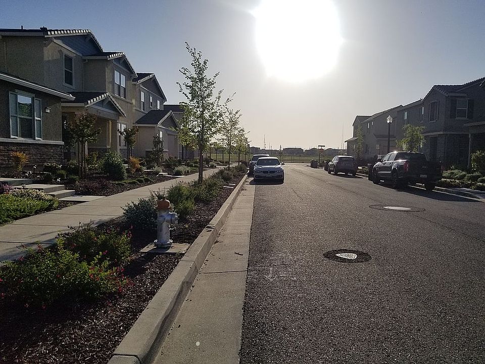 2nd image of 1815 Yellowwood Ave