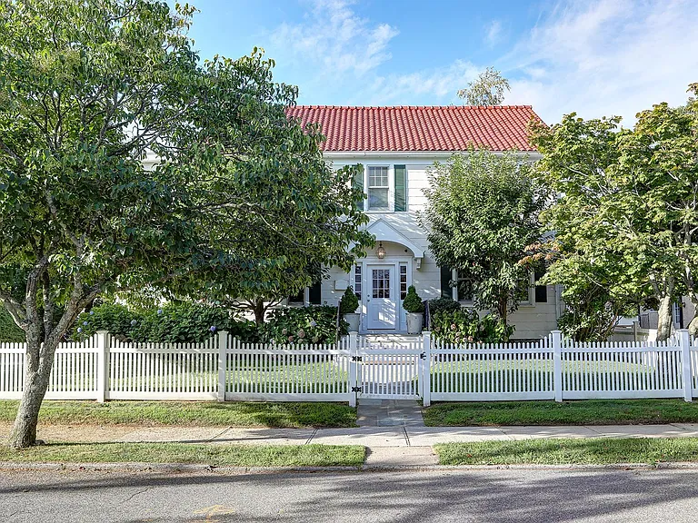8 Horton St — Photo 1