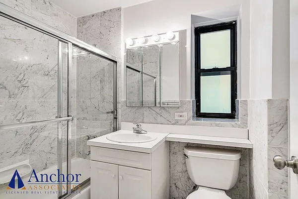 Rented by Anchor Associates | media 19