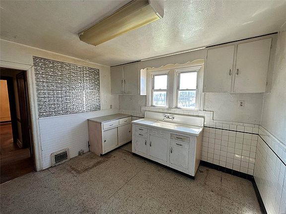 5th image of 1439 Kingsland Ave