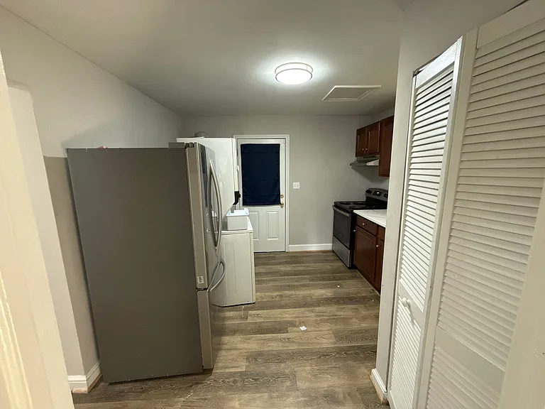 7520 Burgess Ln — Photo 18