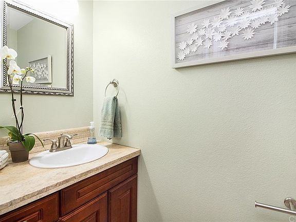 5th image of 809 N Spurgeon St APT 12