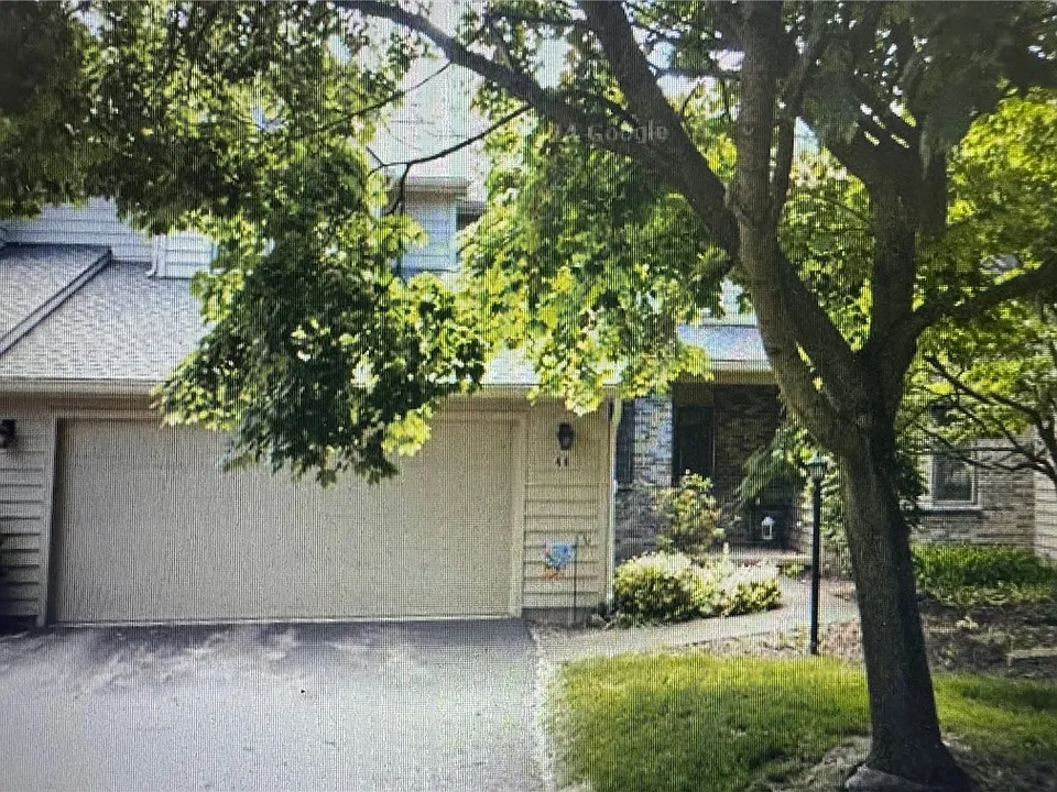 48 Colonial Cir