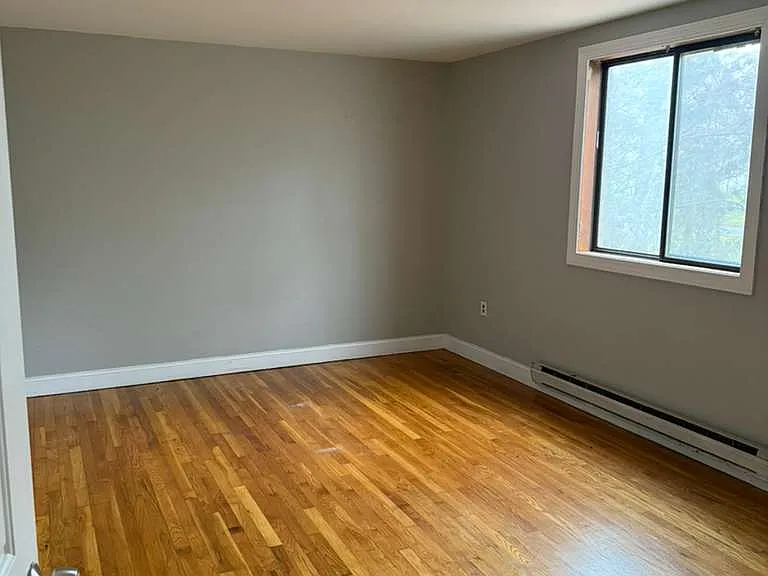 33 Korman Rd — Photo 3