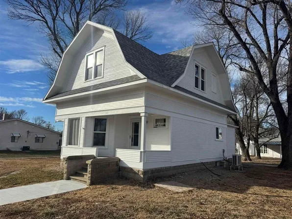 211 Putnam Ave, Holbrook, NE 68948
