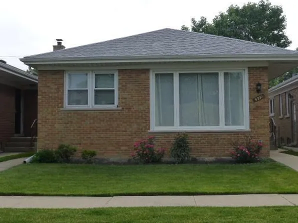 6221 N Harding Ave, Chicago, IL 60659