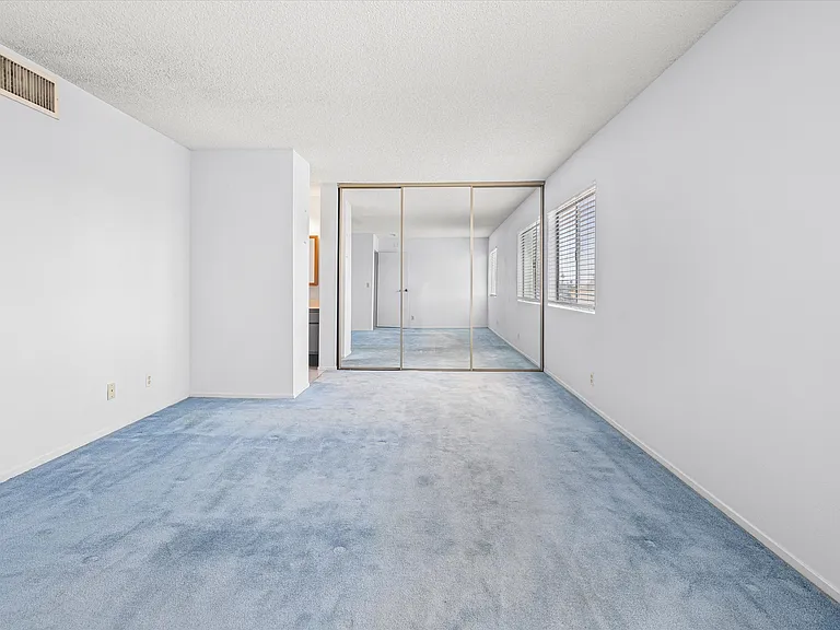 6951 Wedgewood Way — Photo 17