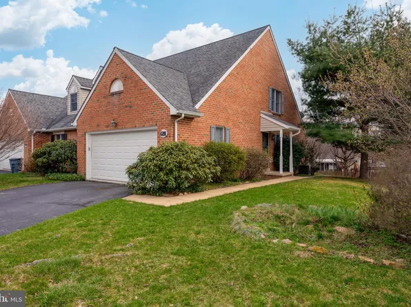 420 Society Hill Cir, Mountville, PA 17554