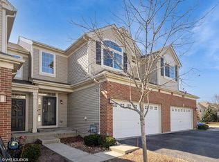 9880 Cummings St, Huntley, IL 60142