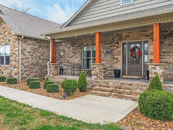 5th image of 748 Brookemeade Dr