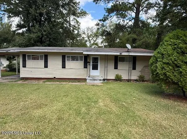 4240 Oakhill Dr, Jackson, MS 39206