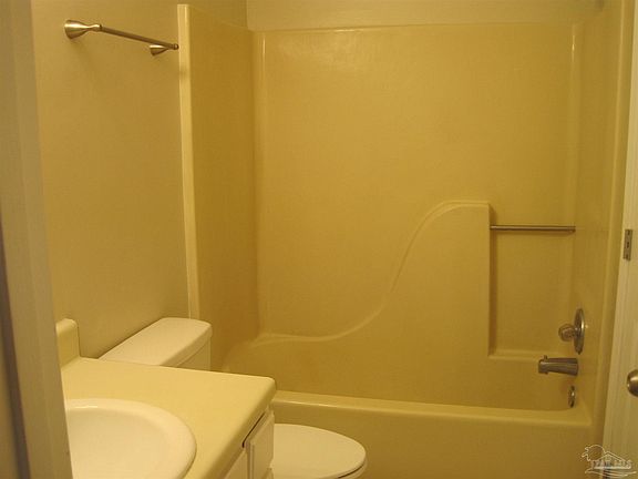 5th image of 2300 Michigan Ave #A23