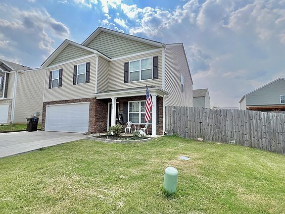 3rd image of 710 Old Towne Loop Dr
