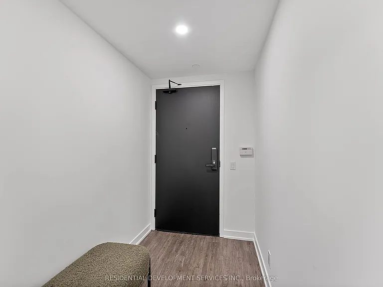 88 Queen St E #901 — Photo 2