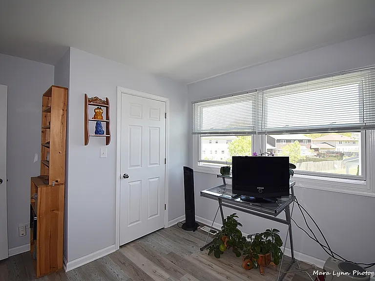 1341 N Glen Cir #D — Photo 3