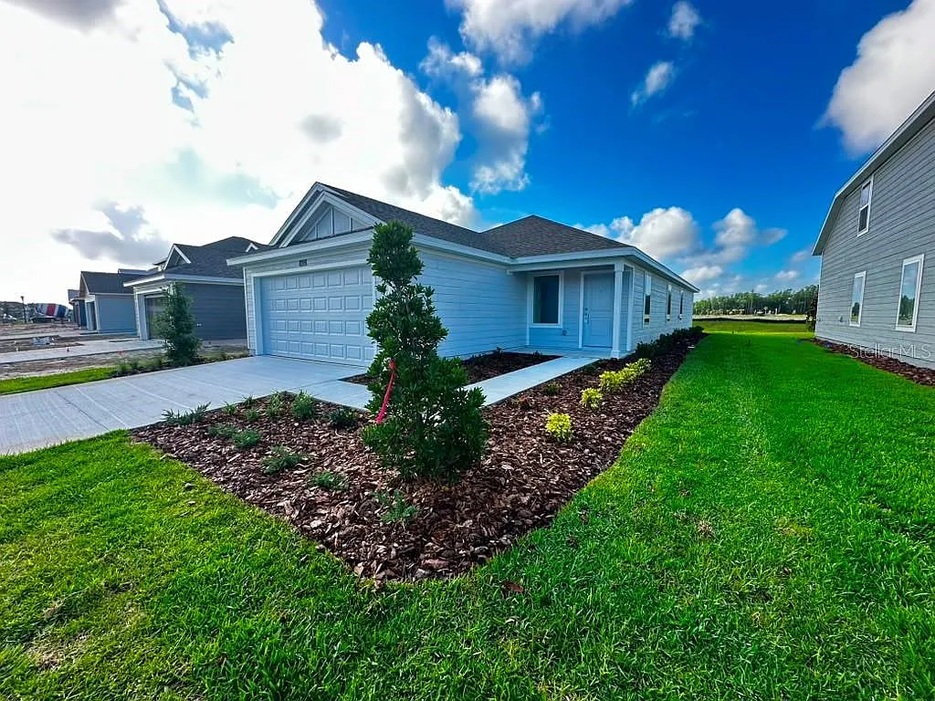 4 bed, 2.0 bath, 1424 sqft, $2,200 — Photo 3