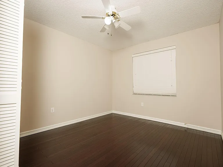 7251 NW 24th Ct — Photo 26