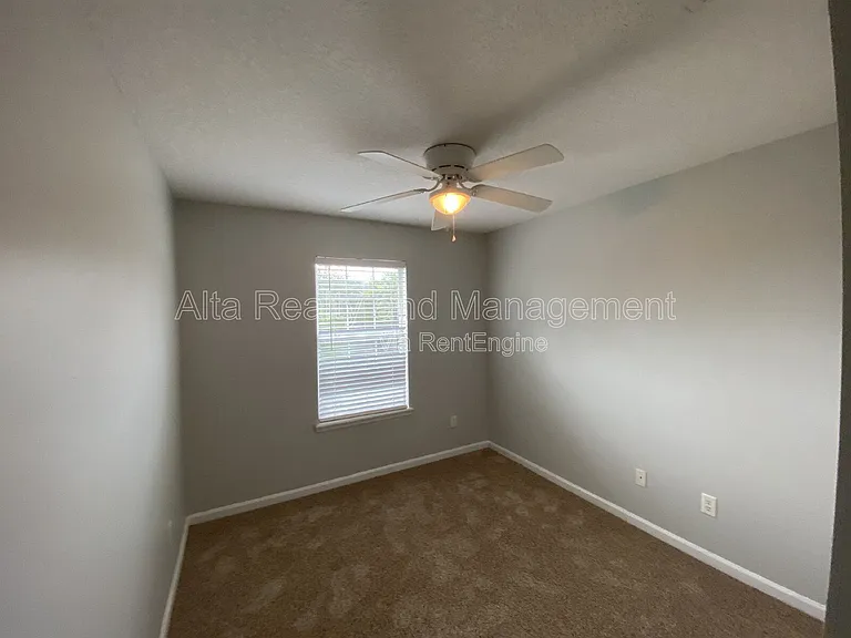 8692 Tower Falls Dr — Photo 15