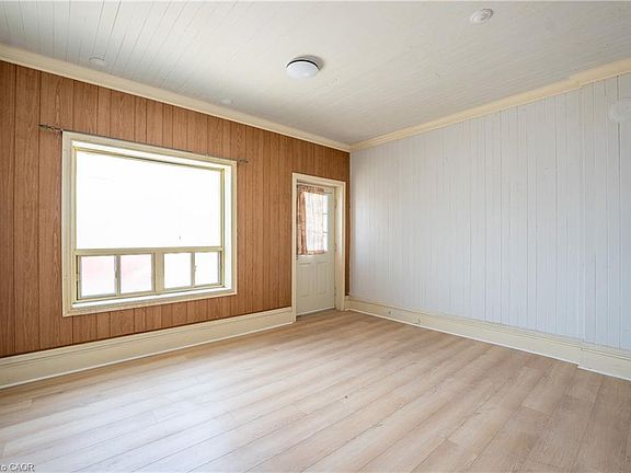 3rd image of 1274 Barton St E