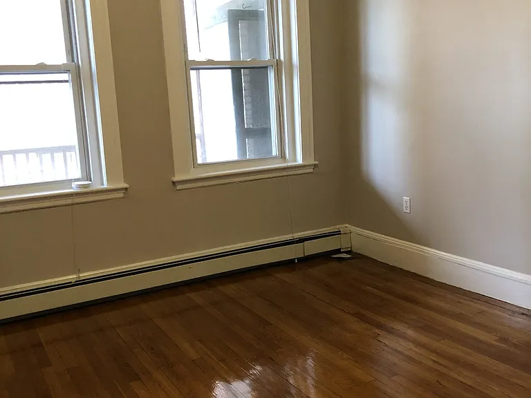 45-47 Orkney Rd #1F — Photo 10