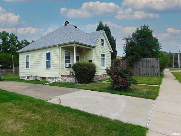 2nd image of 1923 W Moss Ave