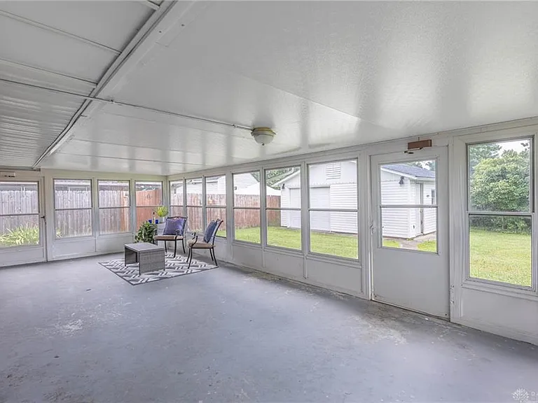 5276 Buckner Dr — Photo 31