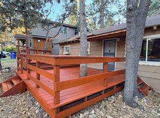 304 Highland Ln, Sugarloaf, CA 92386