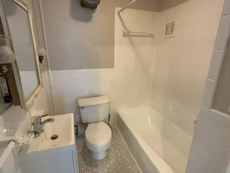91 E Park St — Photo 3