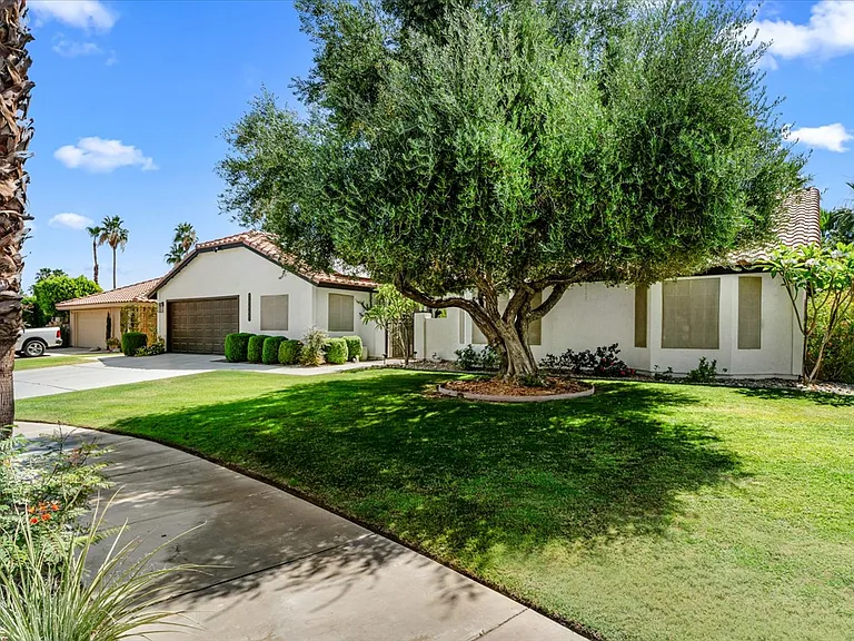 39490 Regency Way — Photo 48