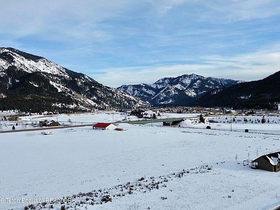 2nd image of 19 Aster Loop