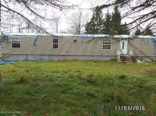 2109 Campfire Ln, Gouldsboro, PA 18424
