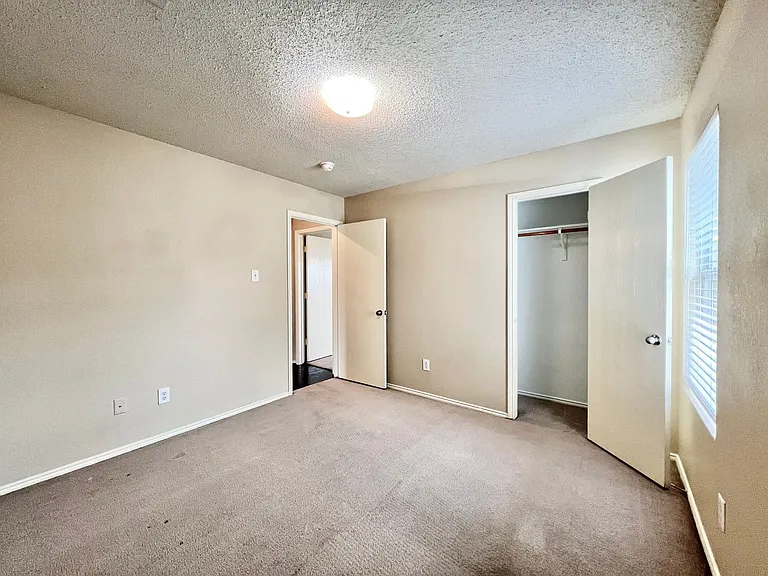 9925 George Washington Dr — Photo 15