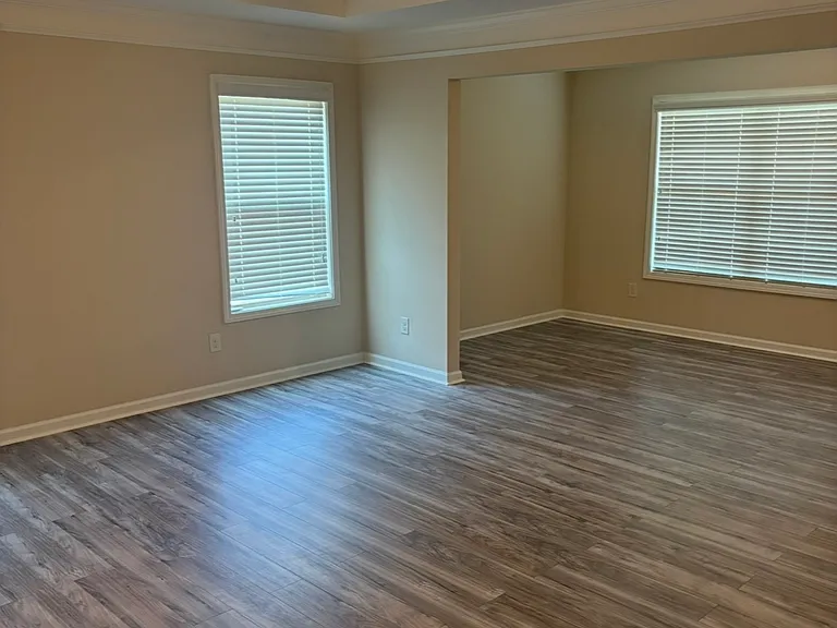 650 Collingsworth Ln — Photo 10