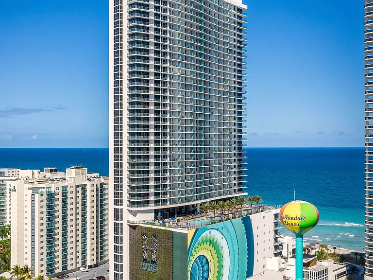 4111 S Ocean Dr #405 — Photo 1