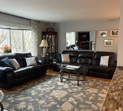 2nd image of 138 Delmar Ave