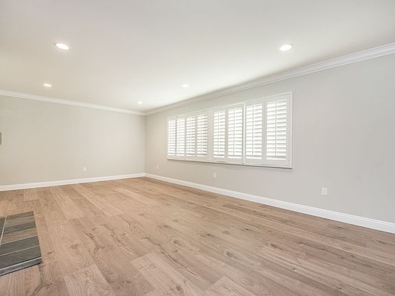 4th image of 1628 Minorca Dr
