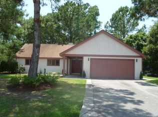 2005 Bridges St, Morehead City, NC 28557