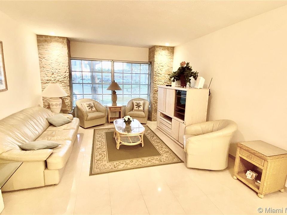 1st image of 2151 NE 68th St APT 209