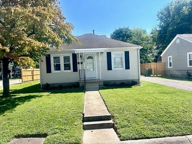 1st image of 1852 Chesterfield Dr