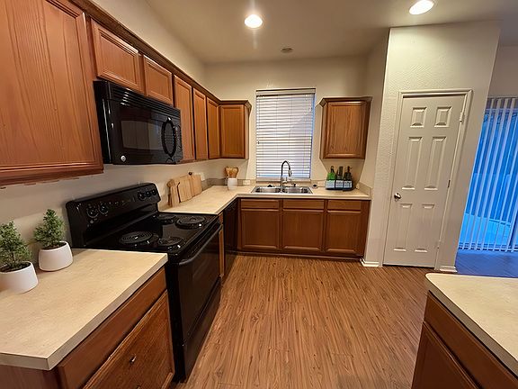 4th image of 2407 Wood River Pkwy