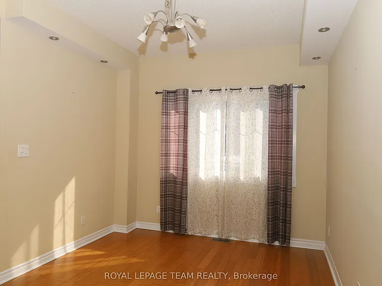 2194 Niagara Dr S — Photo 9
