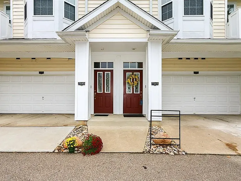 7545 Mansion Cir #F — Photo 3